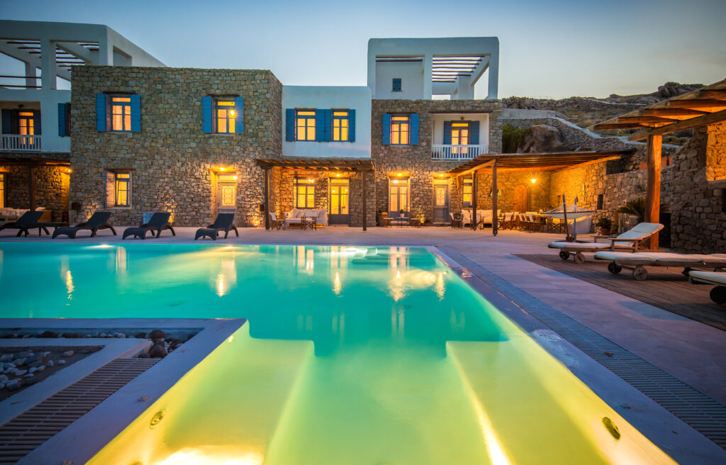 Stunning 3-level villa in Mykonos