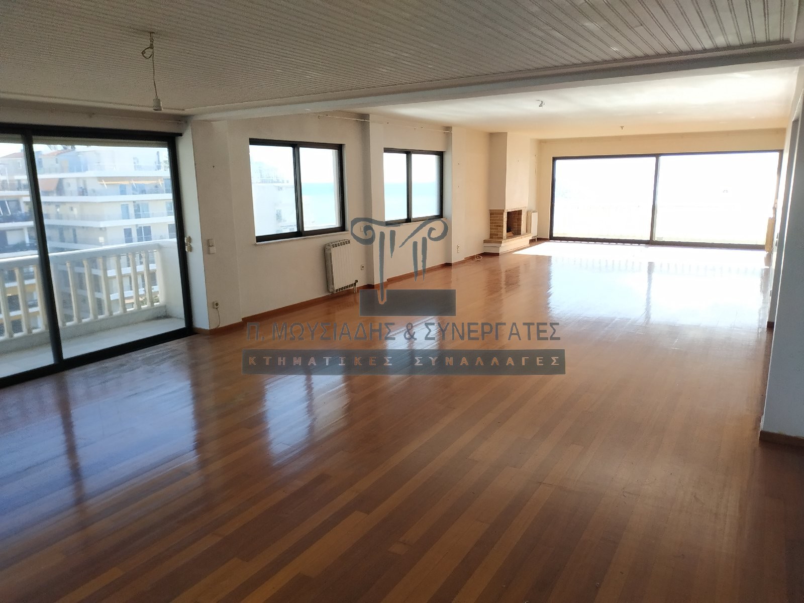 Floor Apartment in Paleo Faliro for Sale